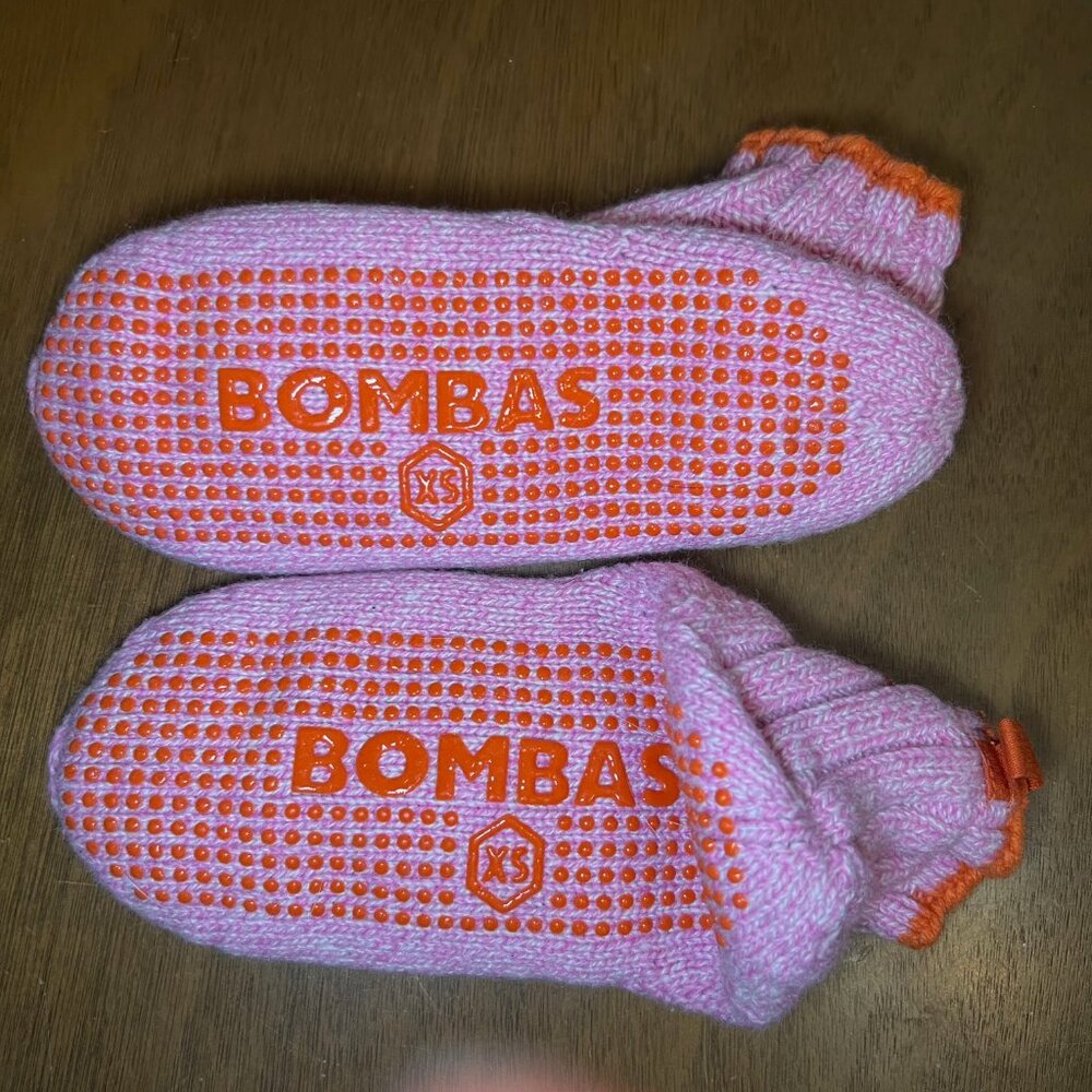 ❤️SOLD❤️ Bombas Pink and Orange Women's Gripper Slipper, Size XS - Picture 2 of 7
